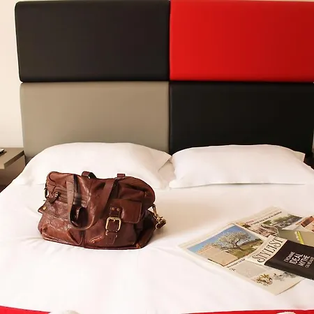 Adonis Aix En Provence アパートホテル